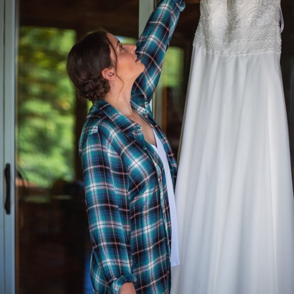 Beautiful Lace and Tulle Sleeveless A-Line Wedding Dress  Voyage Bridal Collecti - Picture 9 of 11